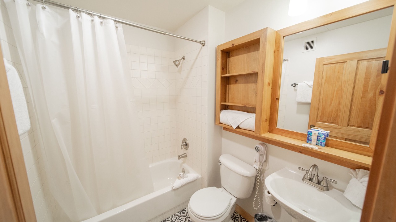Photo of Bathroom in River Run