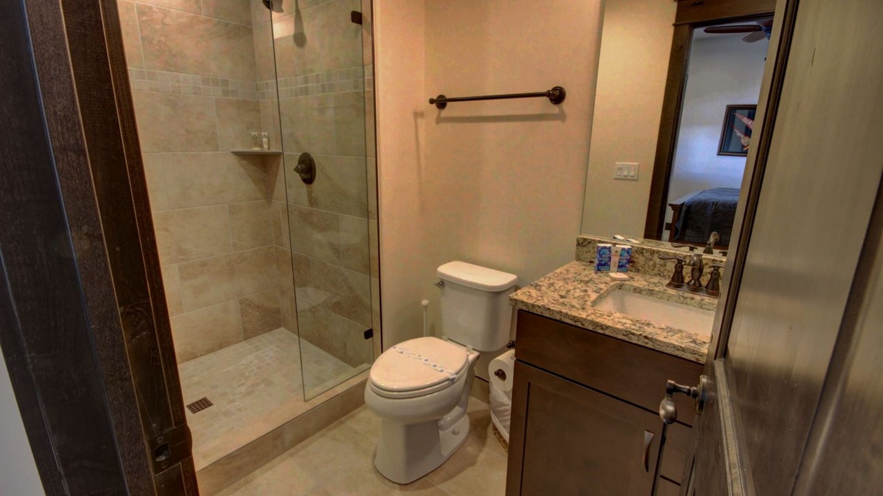 Photo of Bathroom in River Run