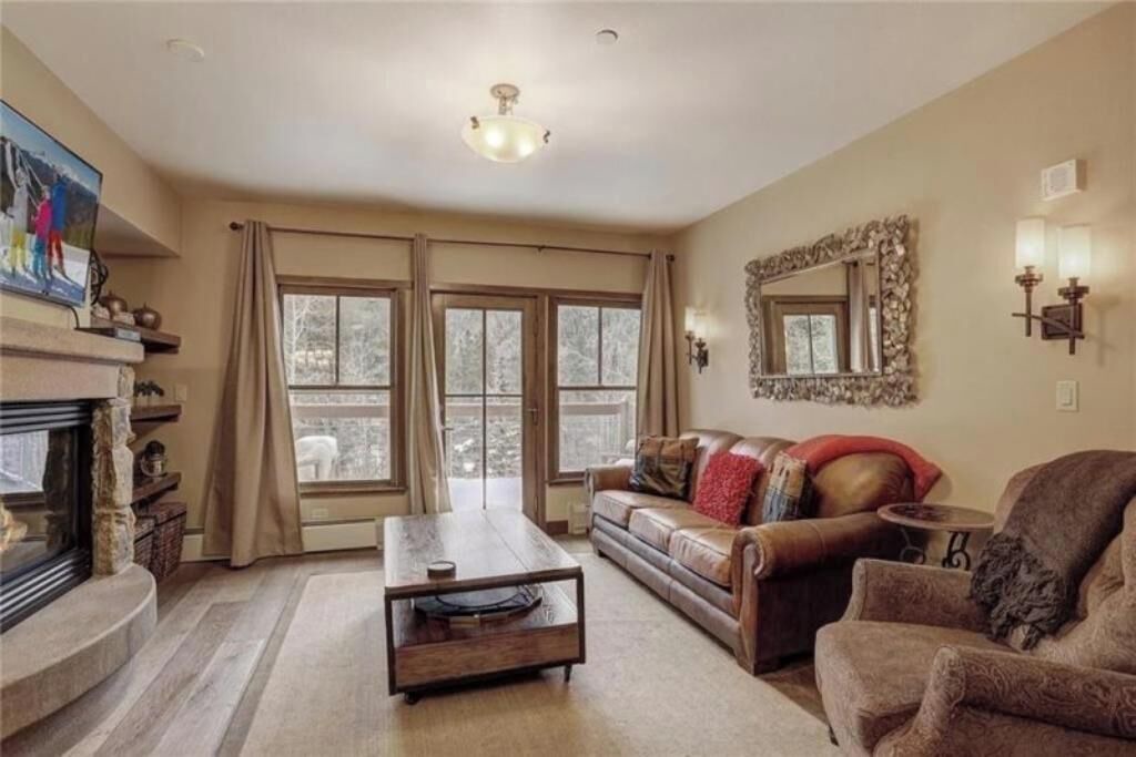 Photo of Livingroom in River Run