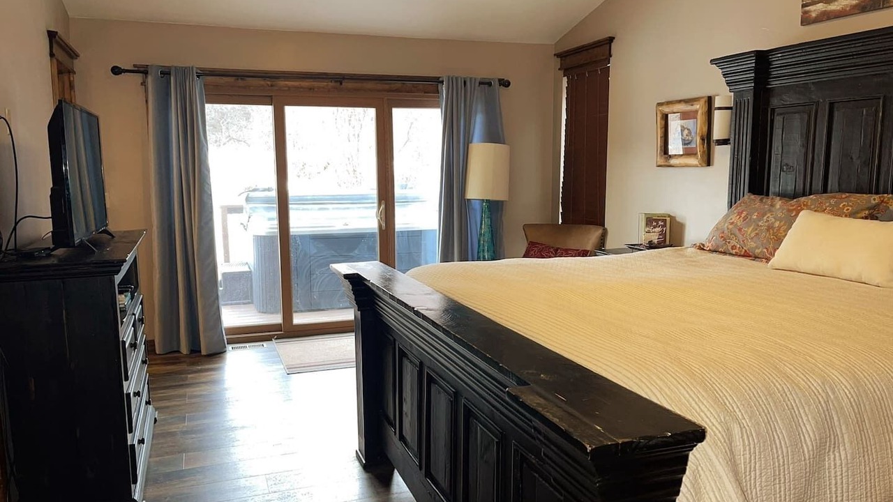 Photo of Bedroom in Green Mountain Falls