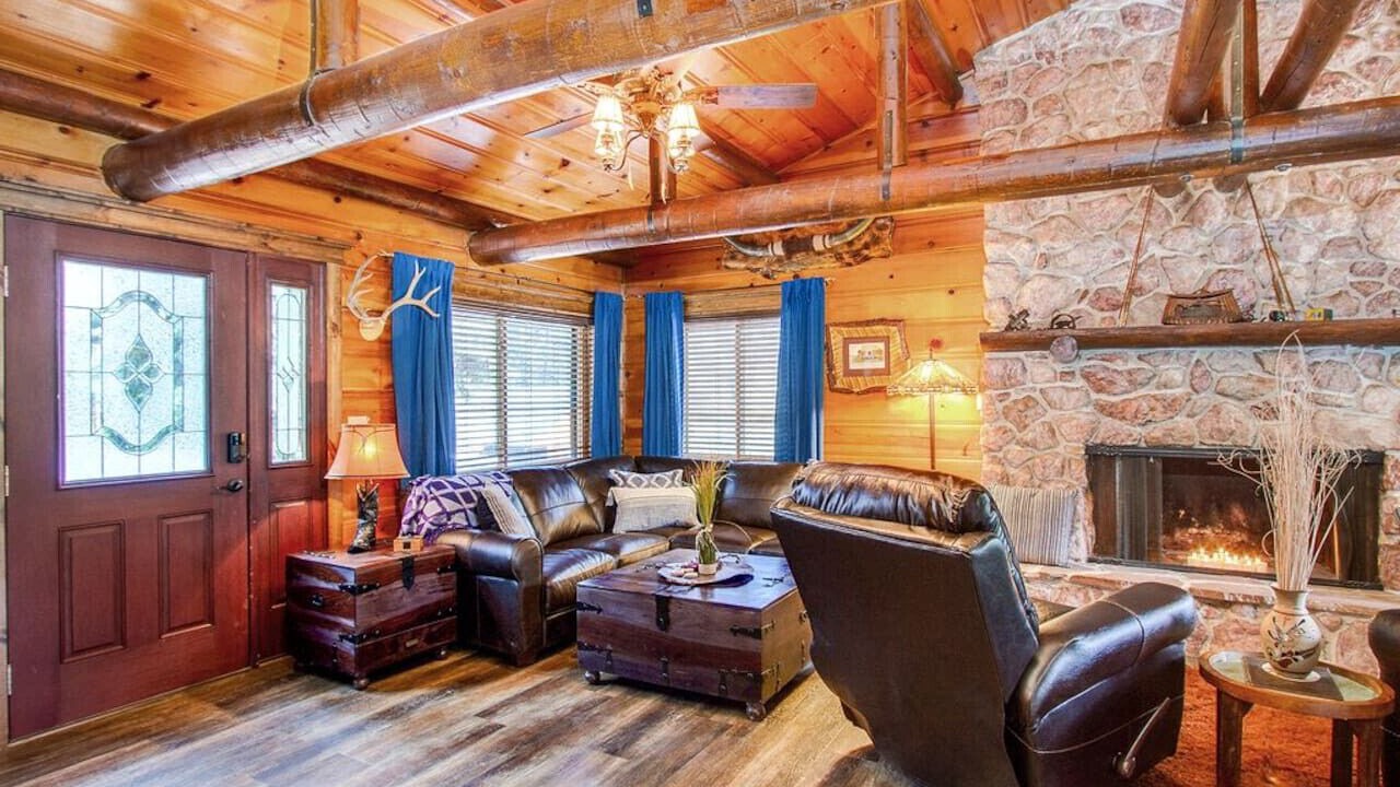 Photo of Livingroom in Green Mountain Falls