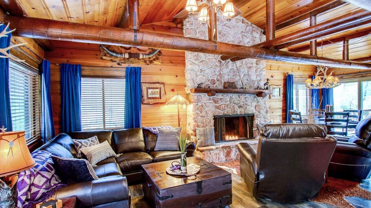 Photo of Livingroom in Green Mountain Falls