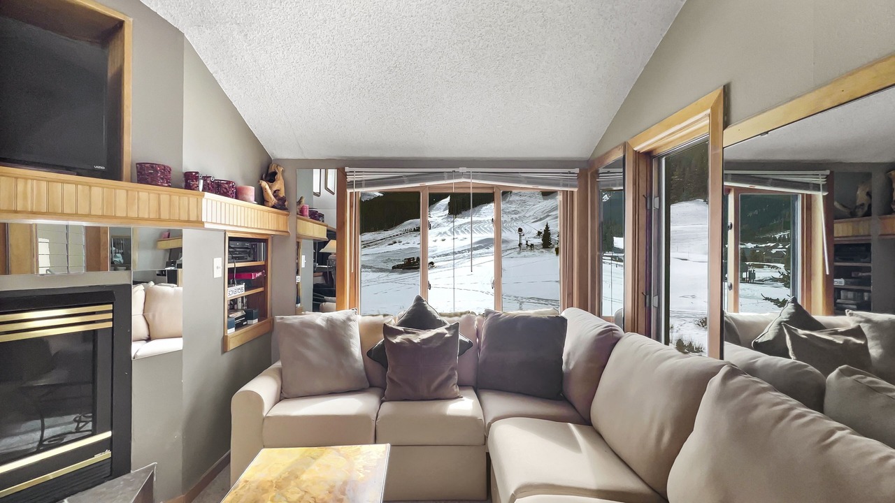 Photo of Livingroom in East Village at Copper