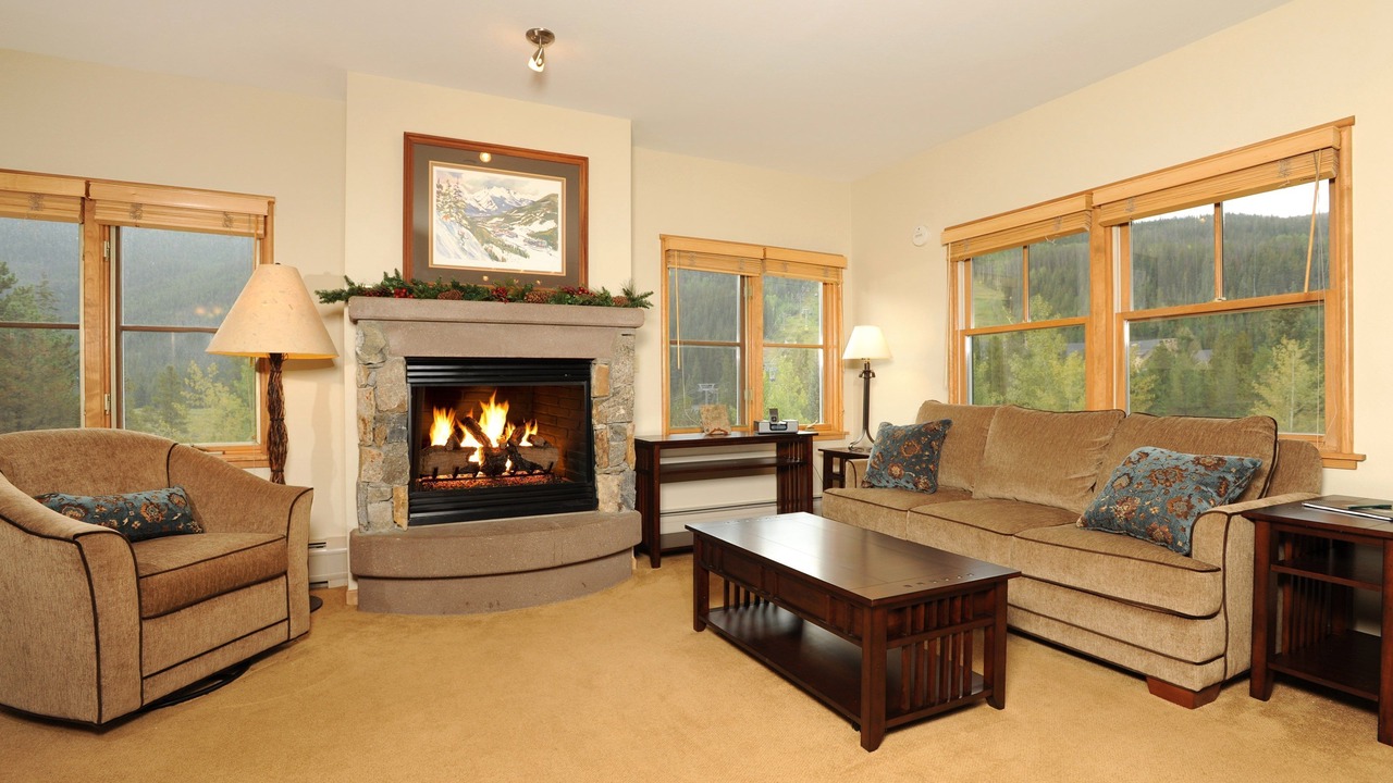 Photo of Livingroom in River Run