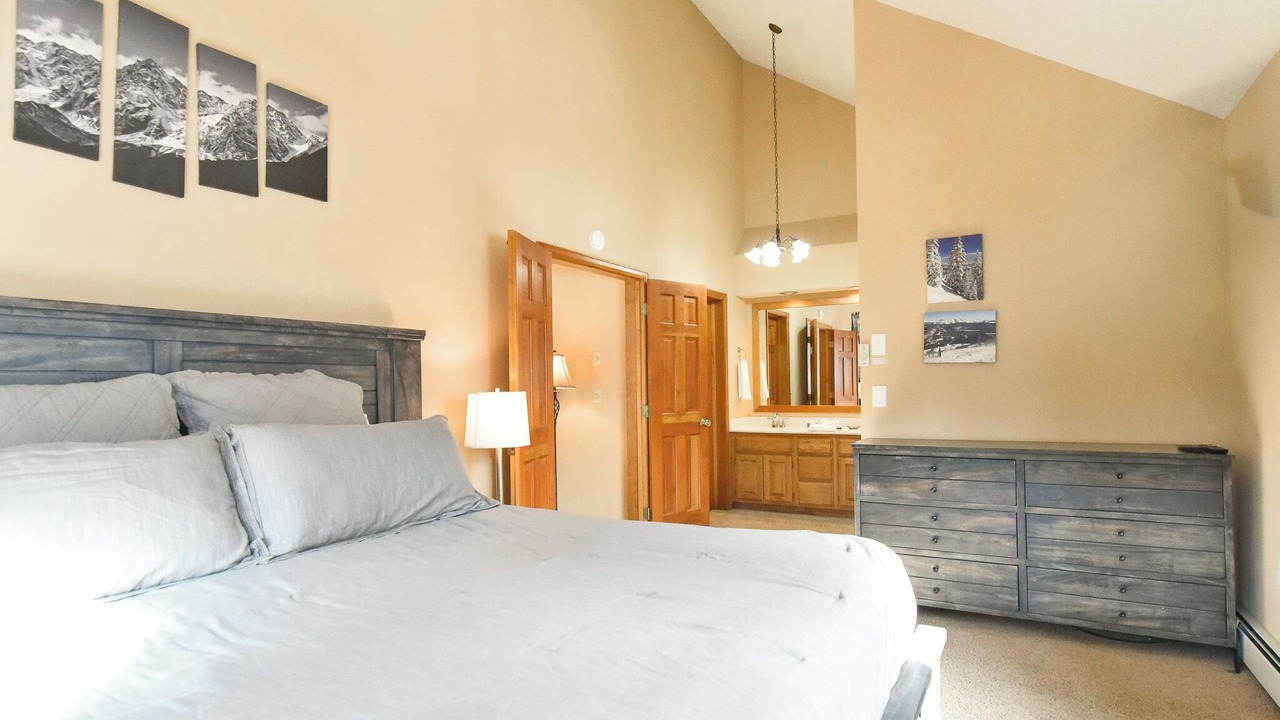 Photo of Bedroom in Warrior's Mark West