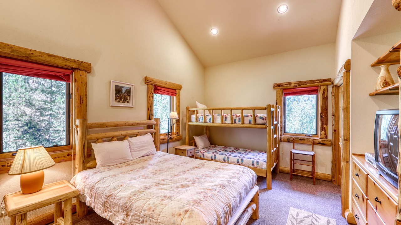 Photo of Bedroom in Baldy Mountain