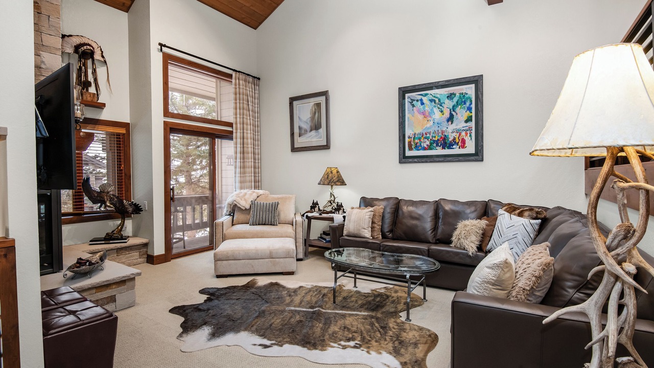 Photo of Livingroom in Avon