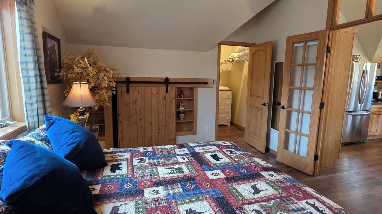 Photo of Bedroom in Lyons