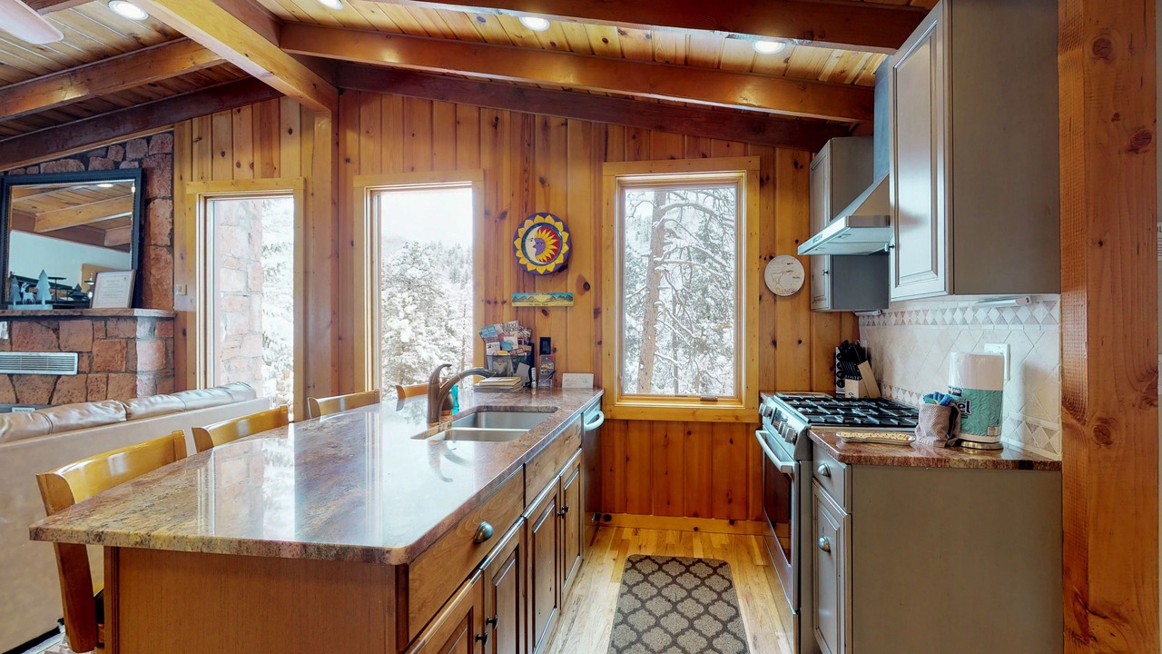 Photo of Kitchen in Green Mountain Falls