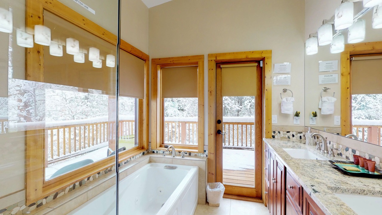 Photo of Bathroom in Green Mountain Falls