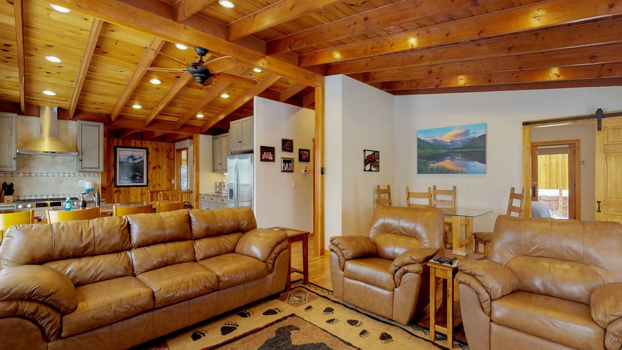 Photo of Livingroom in Green Mountain Falls