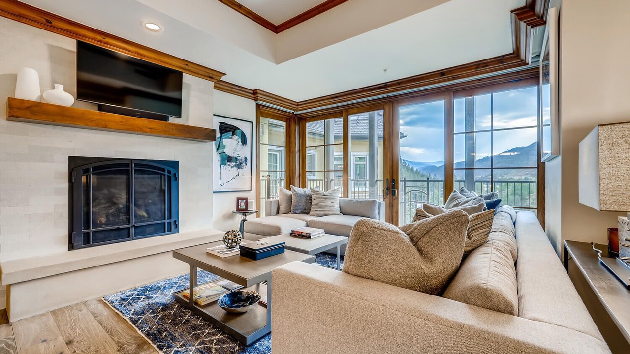 Photo of Livingroom in Vail