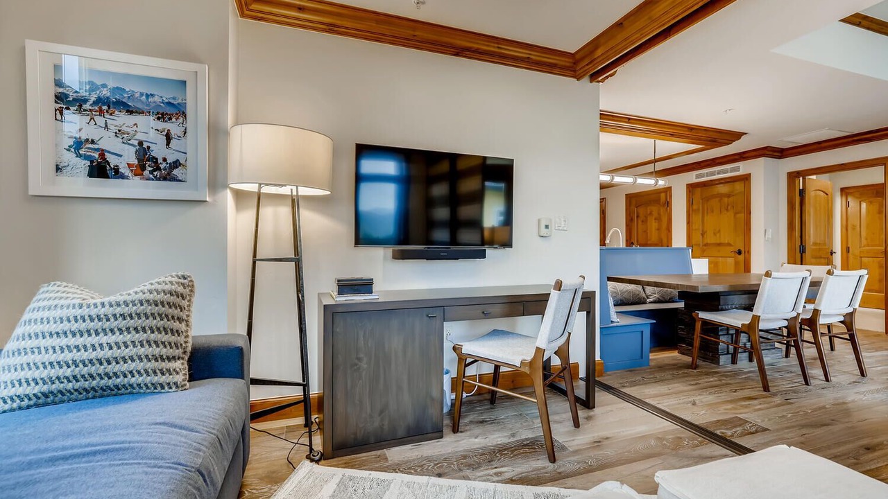 Photo of Livingroom in Vail