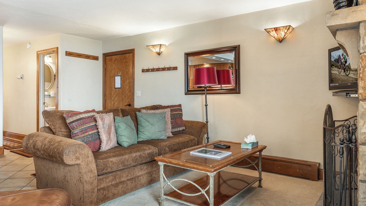 Photo of Livingroom in Vail