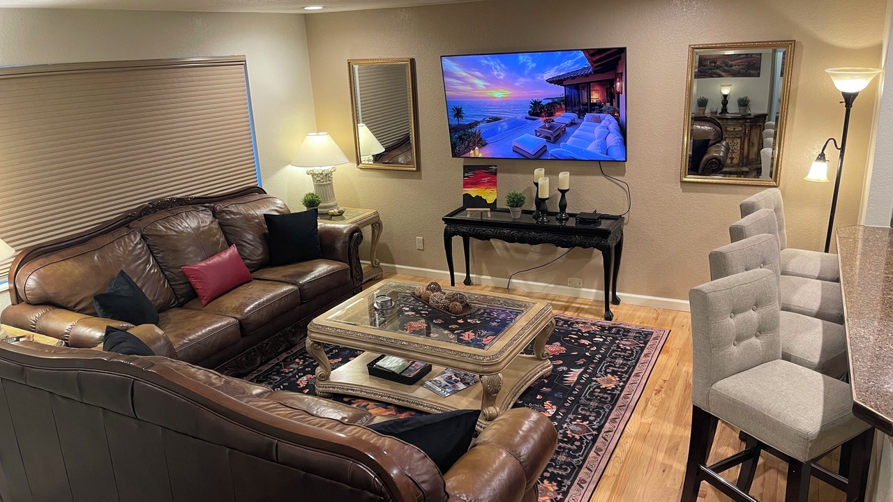 Photo of Livingroom in Berkley