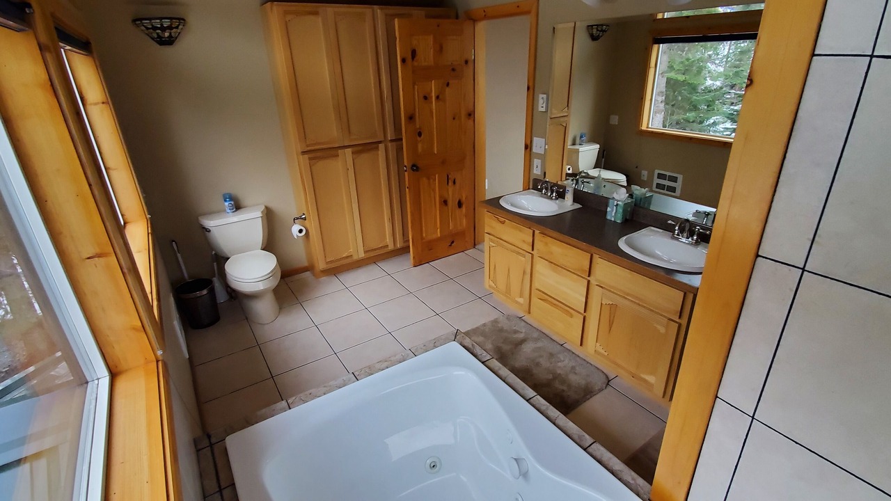 Photo of Bathroom in Coolin