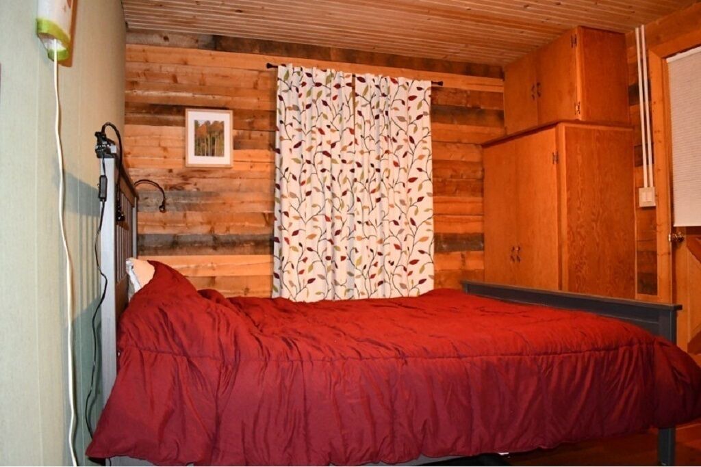 Photo of Bedroom in Twin Lakes