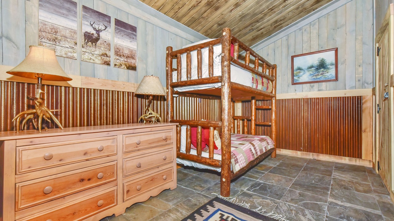 Photo of Bedroom in Lake George