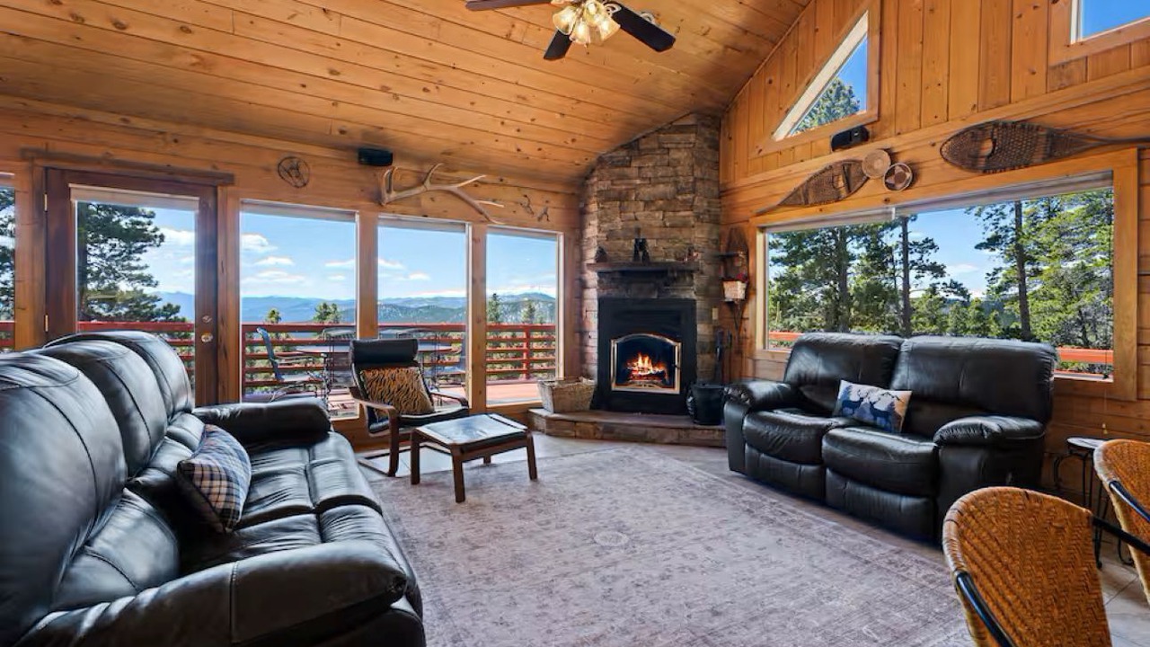 Photo of Livingroom in Saint Mary's