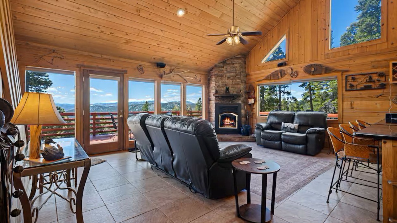 Photo of Livingroom in Saint Mary's