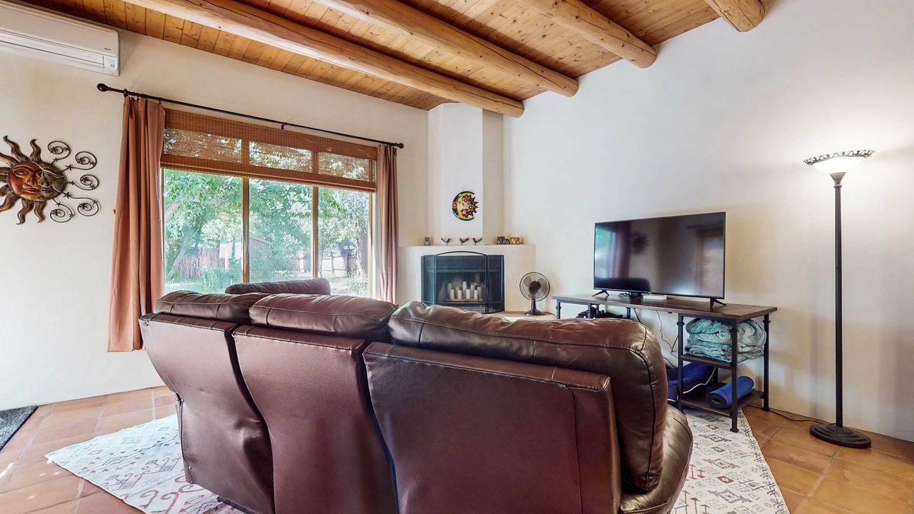 Photo of Livingroom in Taos