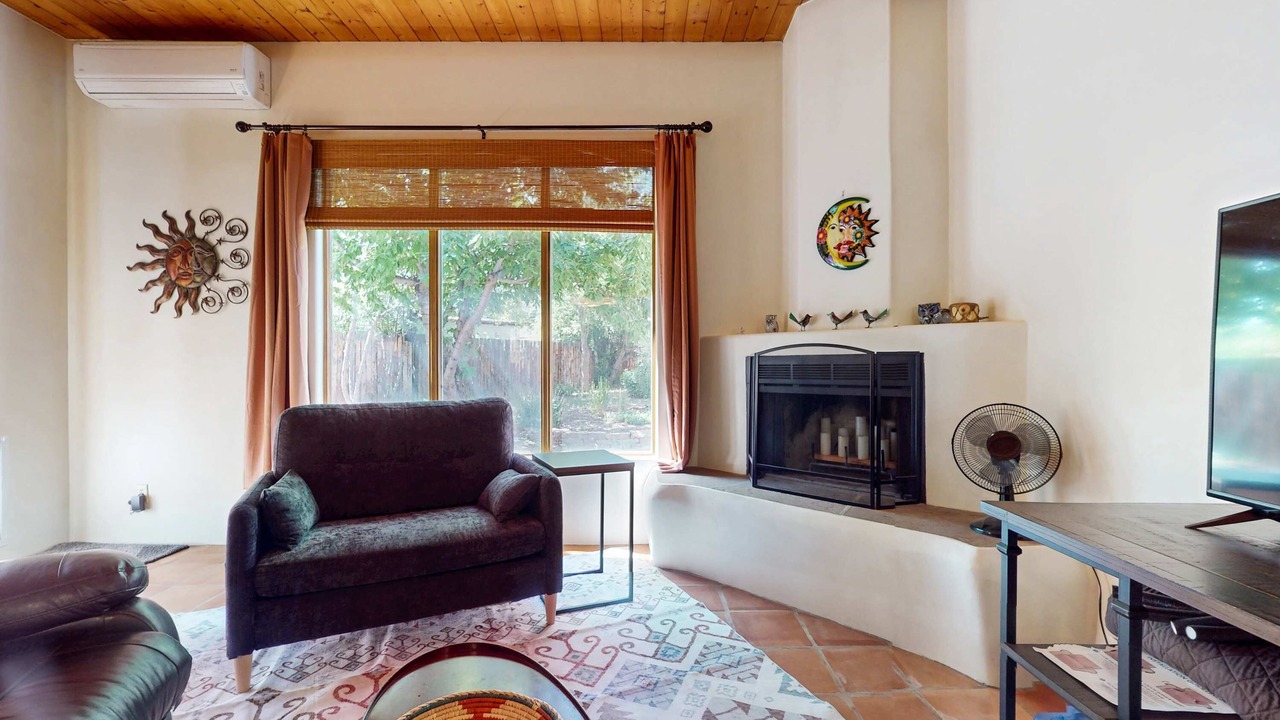 Photo of Livingroom in Taos