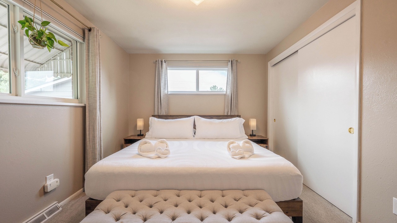 Photo of Bedroom in Applewood West