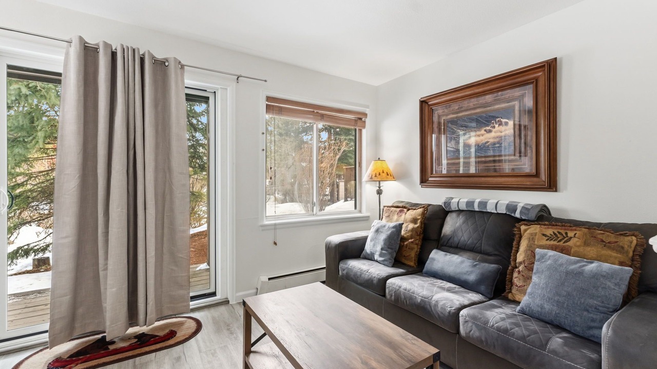 Photo of Bedroom in Four O'Clock