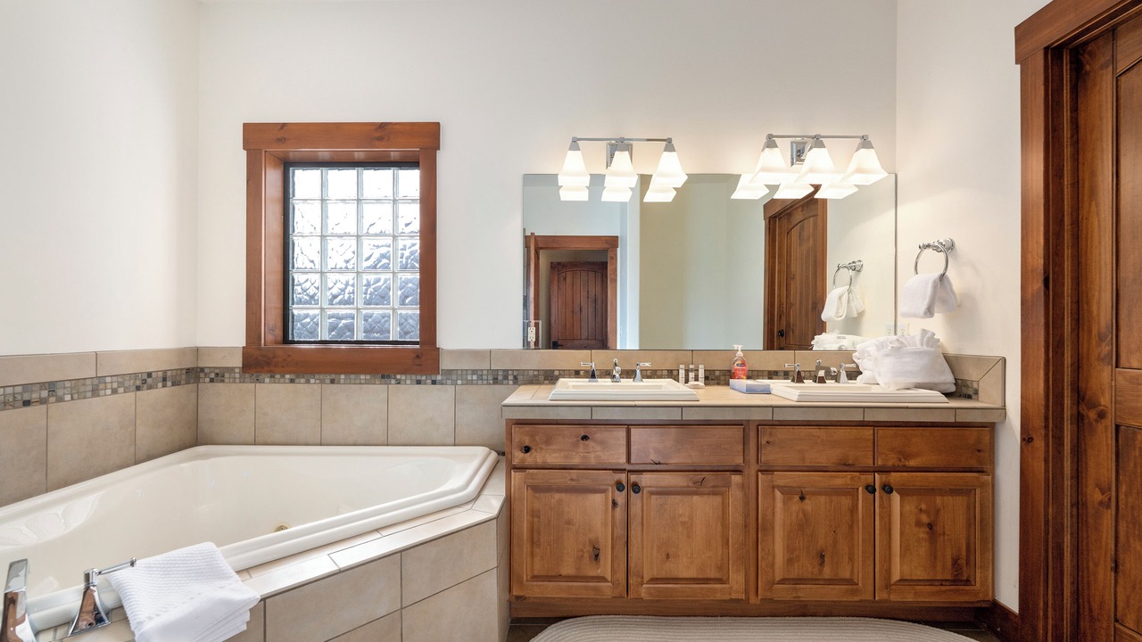 Photo of Bathroom in Grand Elk Ranch