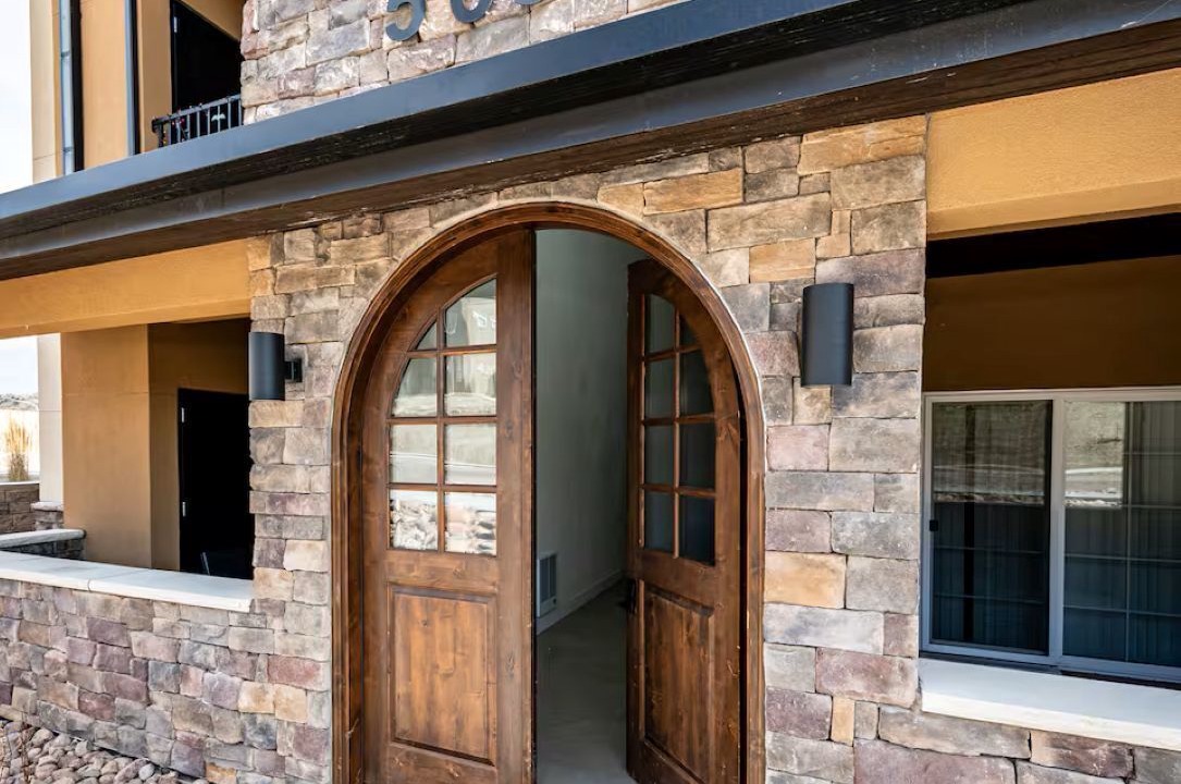 Photo of Outdoor in Mountain Shadows