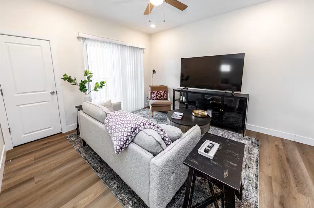 Photo of Livingroom in Mountain Shadows