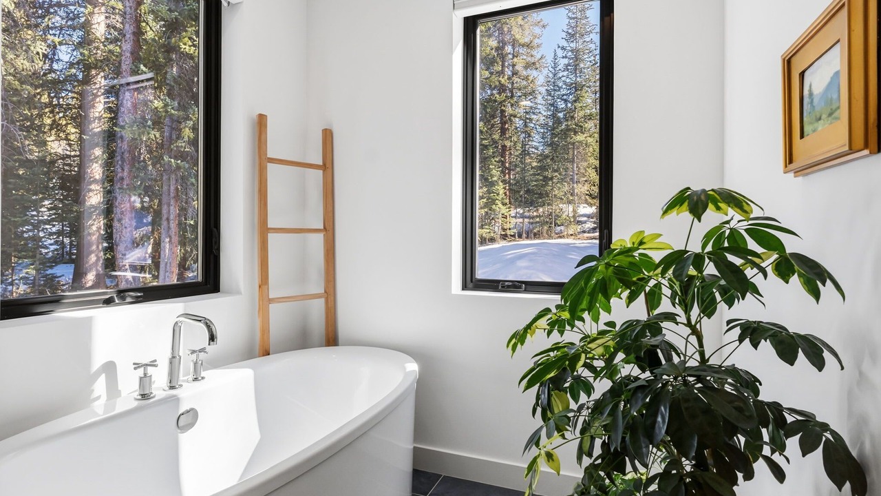 Photo of Bathroom in Breckenridge Park Estates