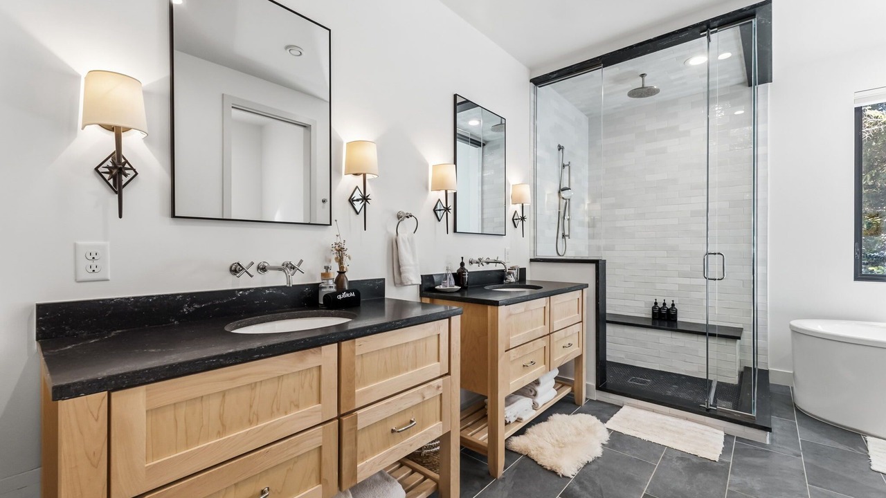 Photo of Bathroom in Breckenridge Park Estates