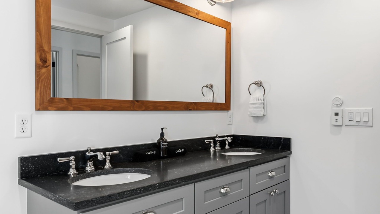 Photo of Bathroom in Breckenridge Park Estates