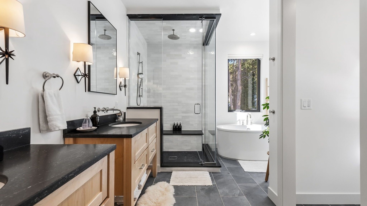 Photo of Bathroom in Breckenridge Park Estates