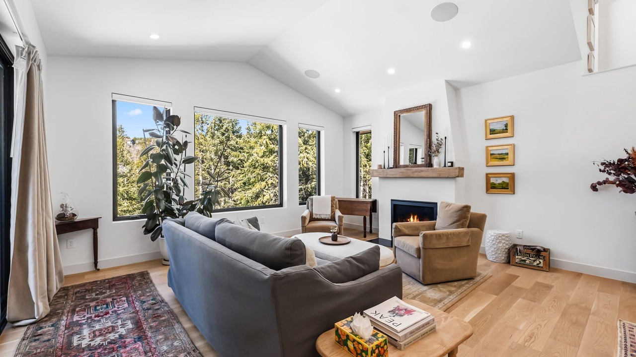 Photo of Livingroom in Breckenridge Park Estates