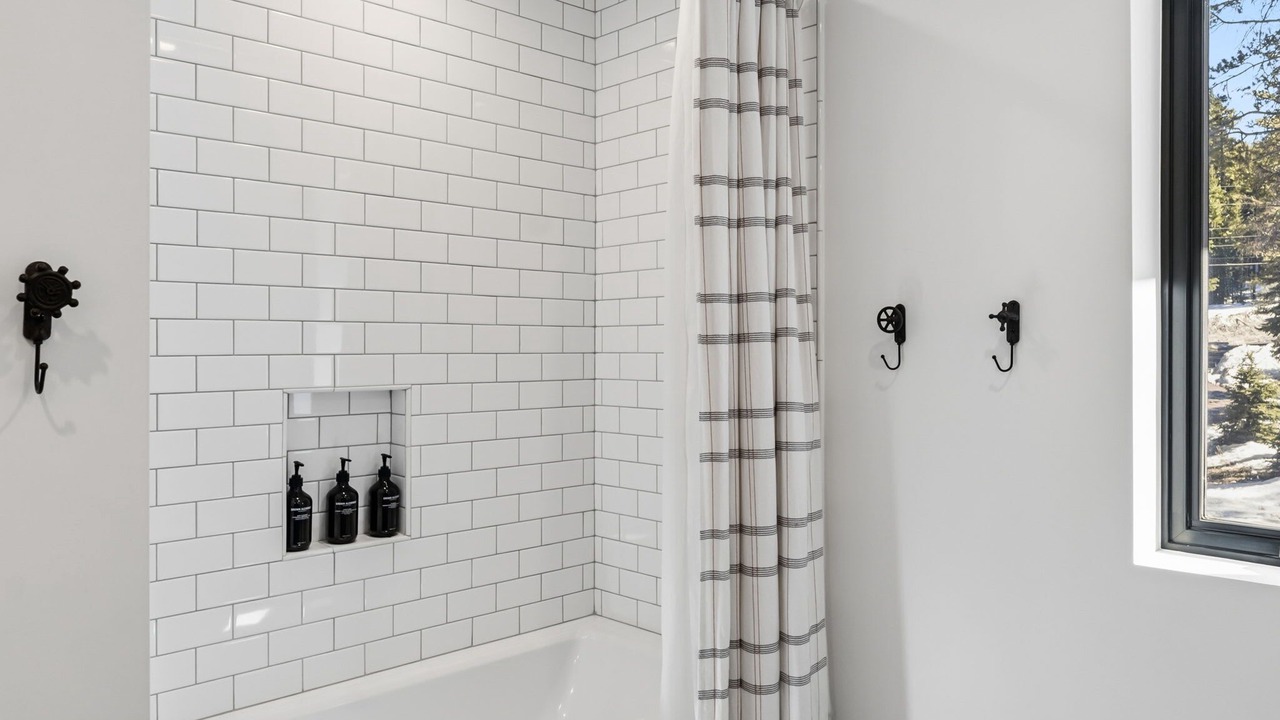 Photo of Bathroom in Breckenridge Park Estates