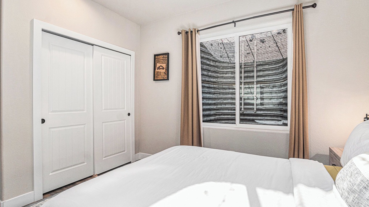Photo of Bedroom in Gleneagle