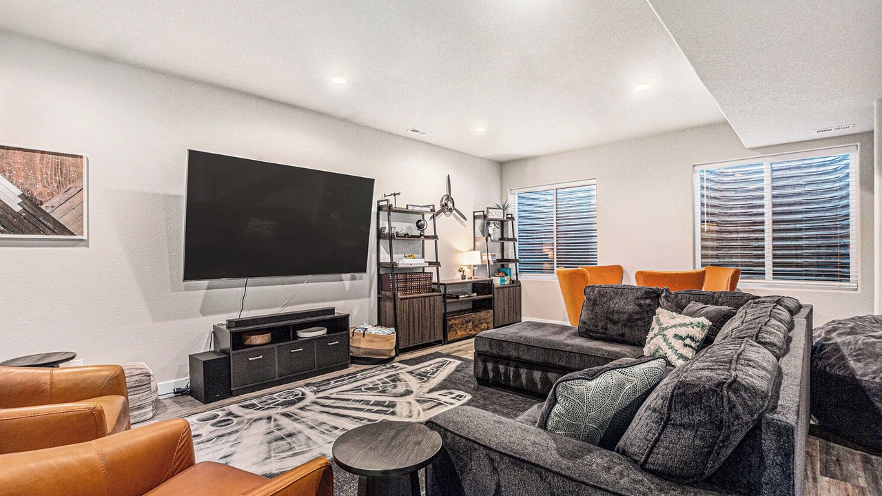 Photo of Livingroom in Gleneagle