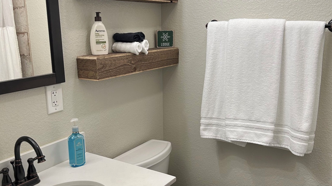 Photo of Bathroom in Scenic Heights