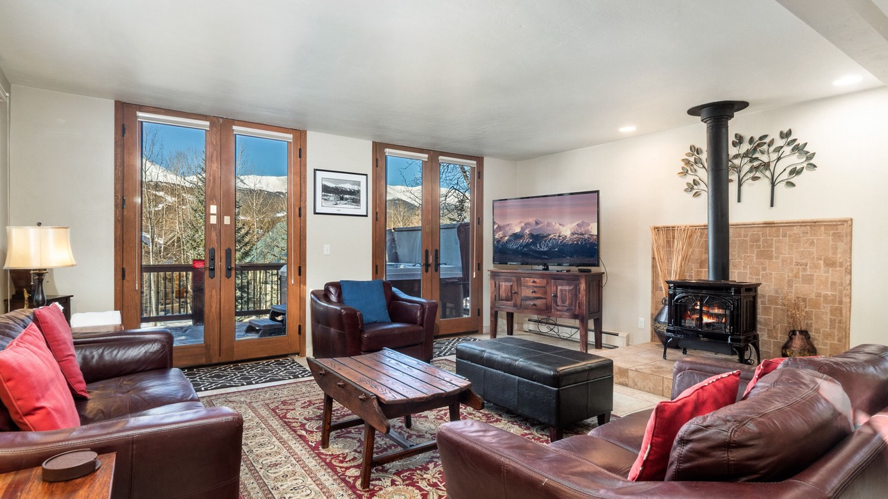 Photo of Livingroom in Historic District