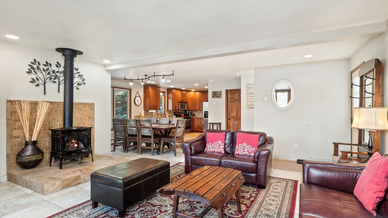 Photo of Livingroom in Historic District