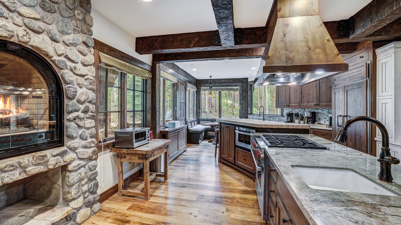 Photo of Kitchen in Peak 8