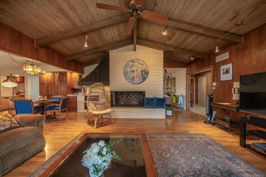 Photo of Livingroom in South Kansas City