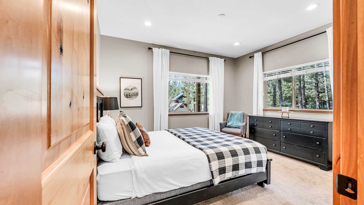Photo of Livingroom in Tahoe Paradise