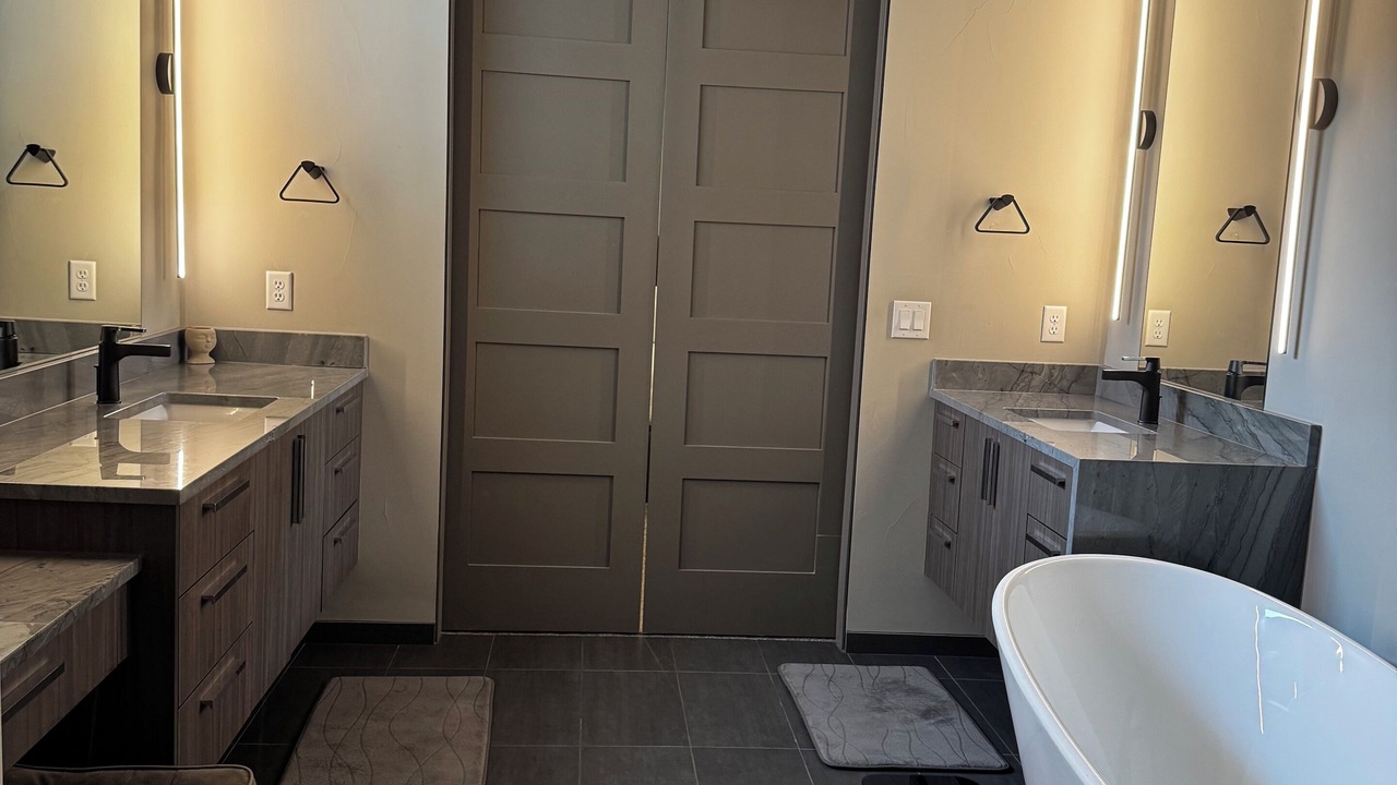 Photo of Bathroom in Monument