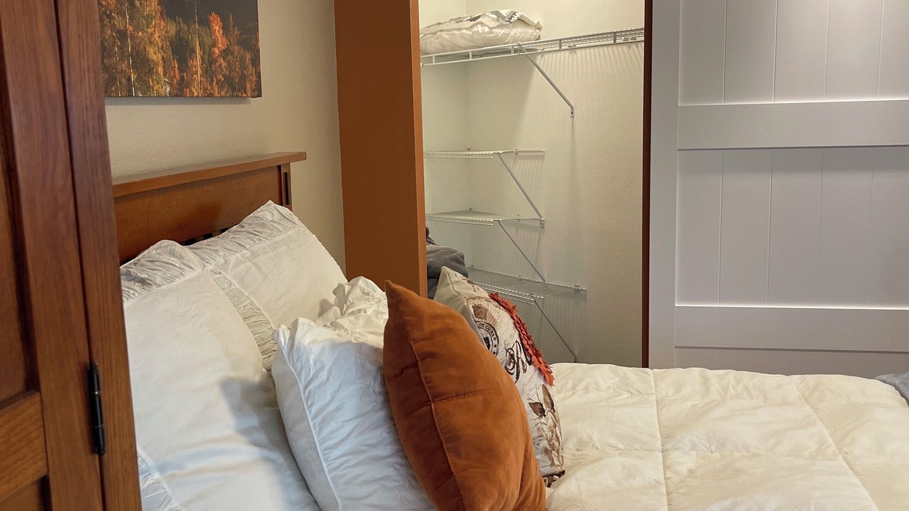 Photo of Bedroom in Highland Lakes