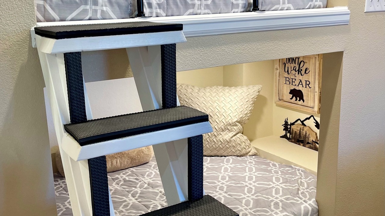 Photo of Bedroom in Highland Lakes