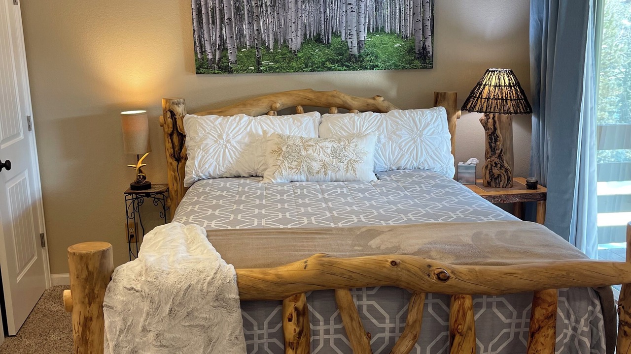 Photo of Bedroom in Highland Lakes