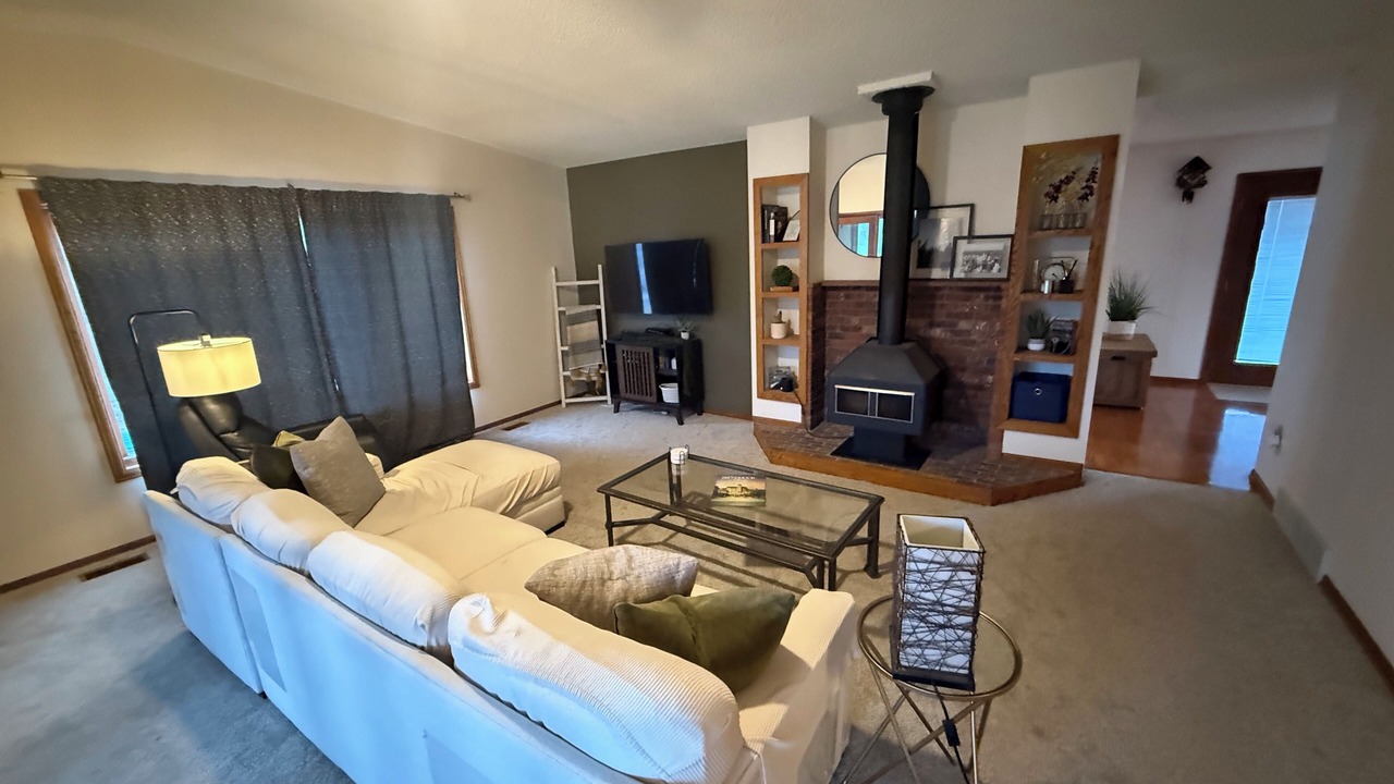 Photo of Livingroom in Gleneagle